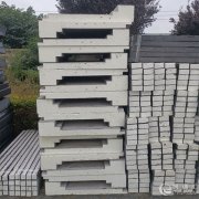 们能够用手指按压看临颍挤塑板的回弹力